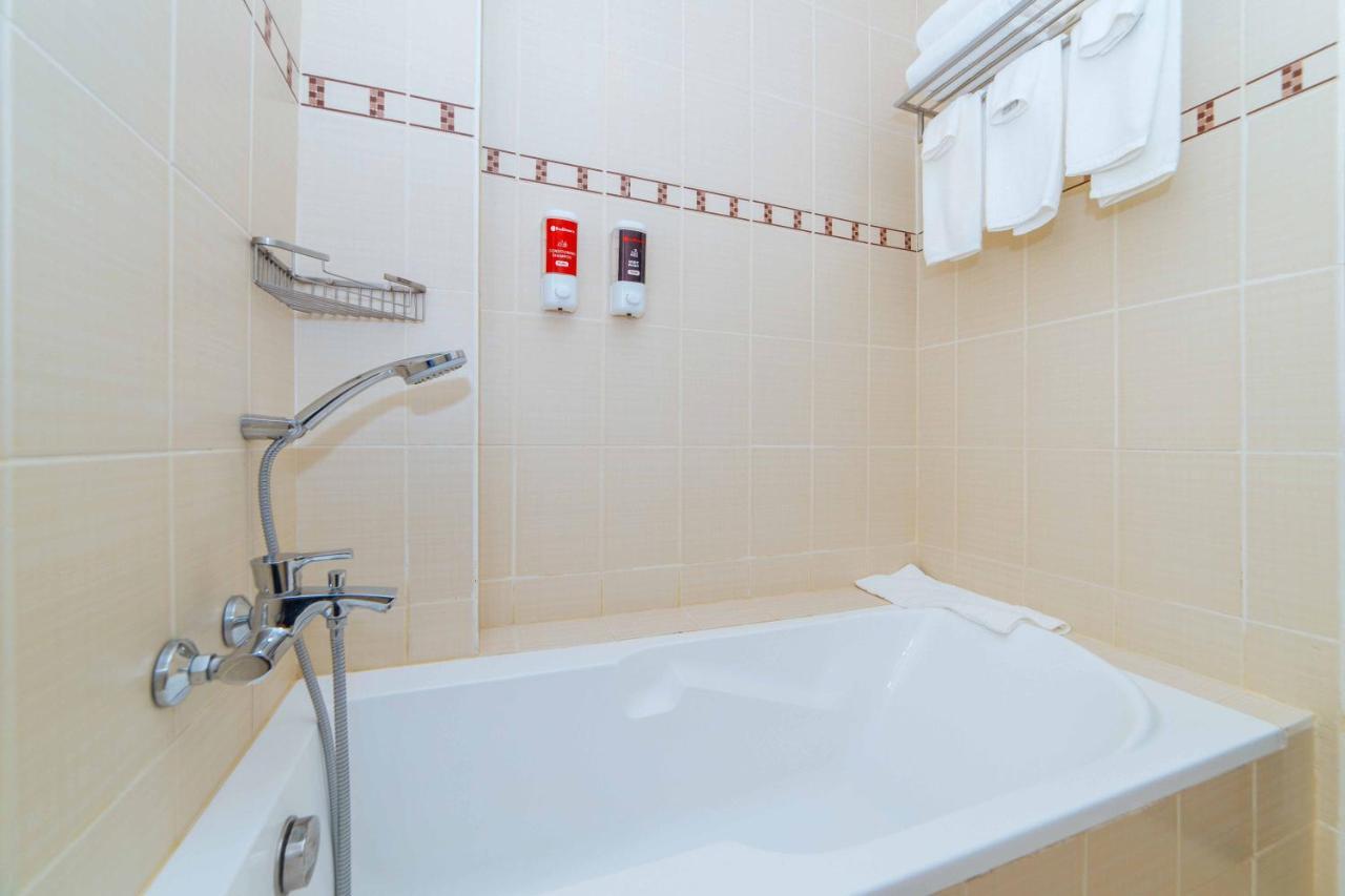 فندق Reddoorz Premium @ Sta Rosa Tagaytay Road Silang المظهر الخارجي الصورة