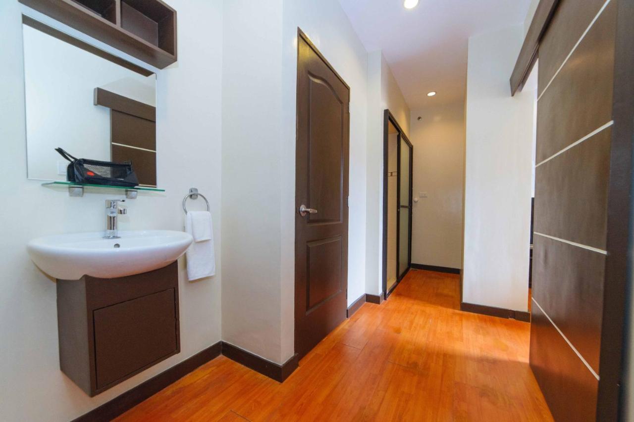 فندق Reddoorz Premium @ Sta Rosa Tagaytay Road Silang المظهر الخارجي الصورة