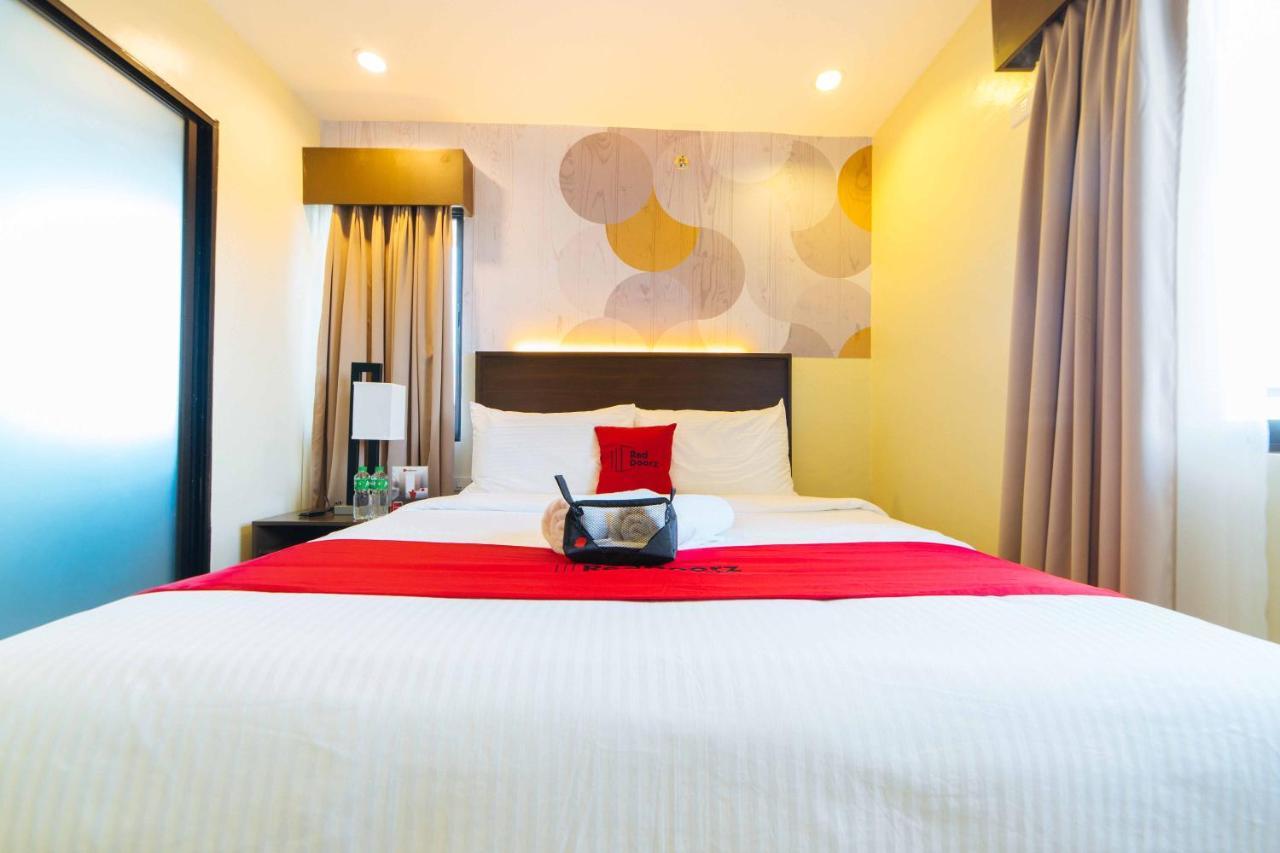فندق Reddoorz Premium @ Sta Rosa Tagaytay Road Silang المظهر الخارجي الصورة