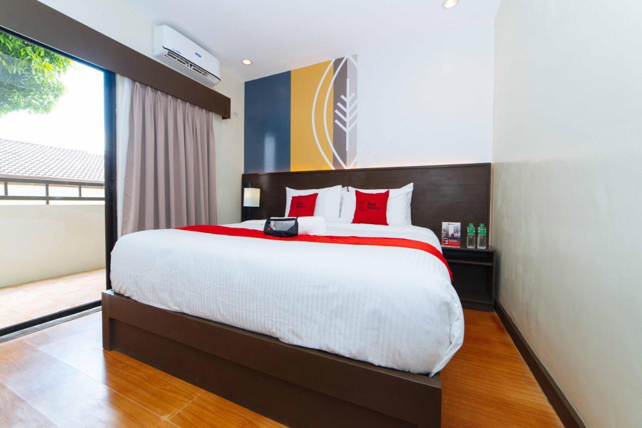 فندق Reddoorz Premium @ Sta Rosa Tagaytay Road Silang المظهر الخارجي الصورة