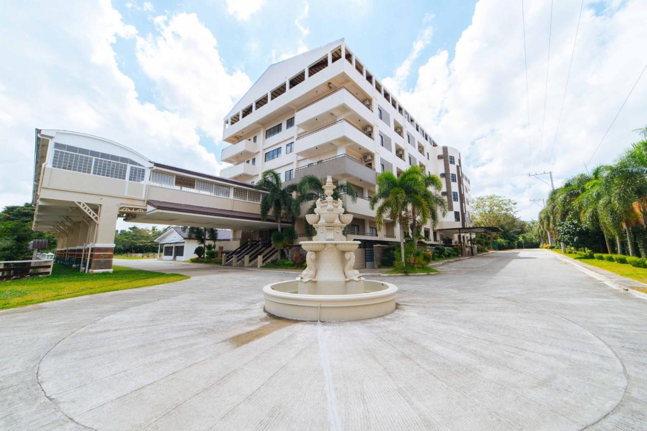 فندق Reddoorz Premium @ Sta Rosa Tagaytay Road Silang المظهر الخارجي الصورة