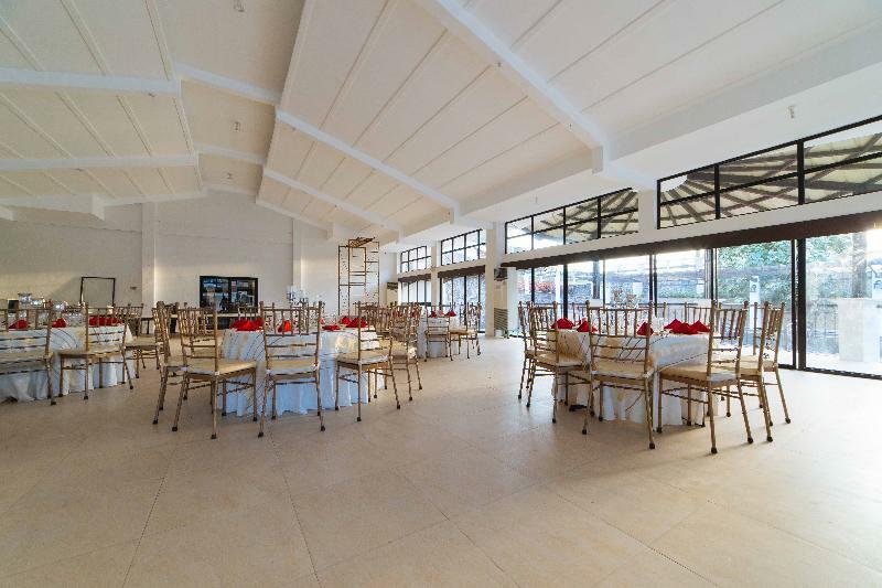 فندق Reddoorz Premium @ Sta Rosa Tagaytay Road Silang المظهر الخارجي الصورة