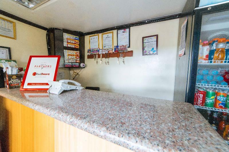 فندق Reddoorz Premium @ Sta Rosa Tagaytay Road Silang المظهر الخارجي الصورة