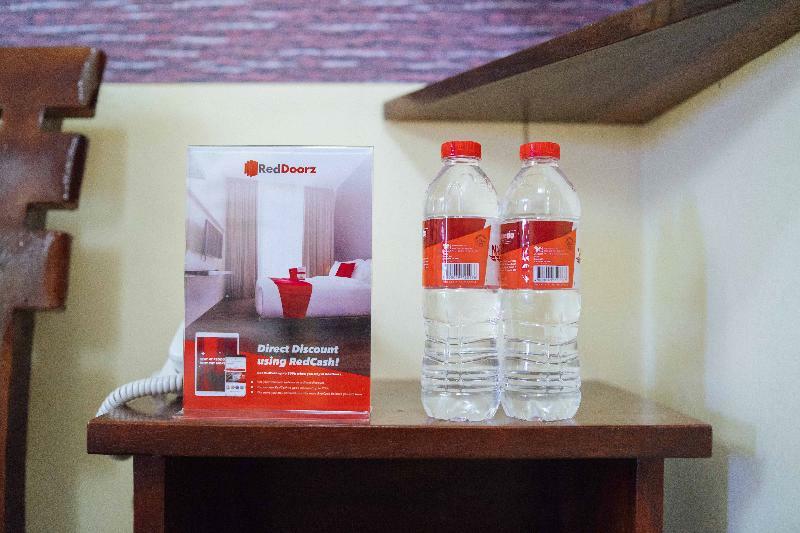 فندق Reddoorz Premium @ Sta Rosa Tagaytay Road Silang المظهر الخارجي الصورة